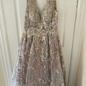 Mac Duggal flowy embellished gown size 4
